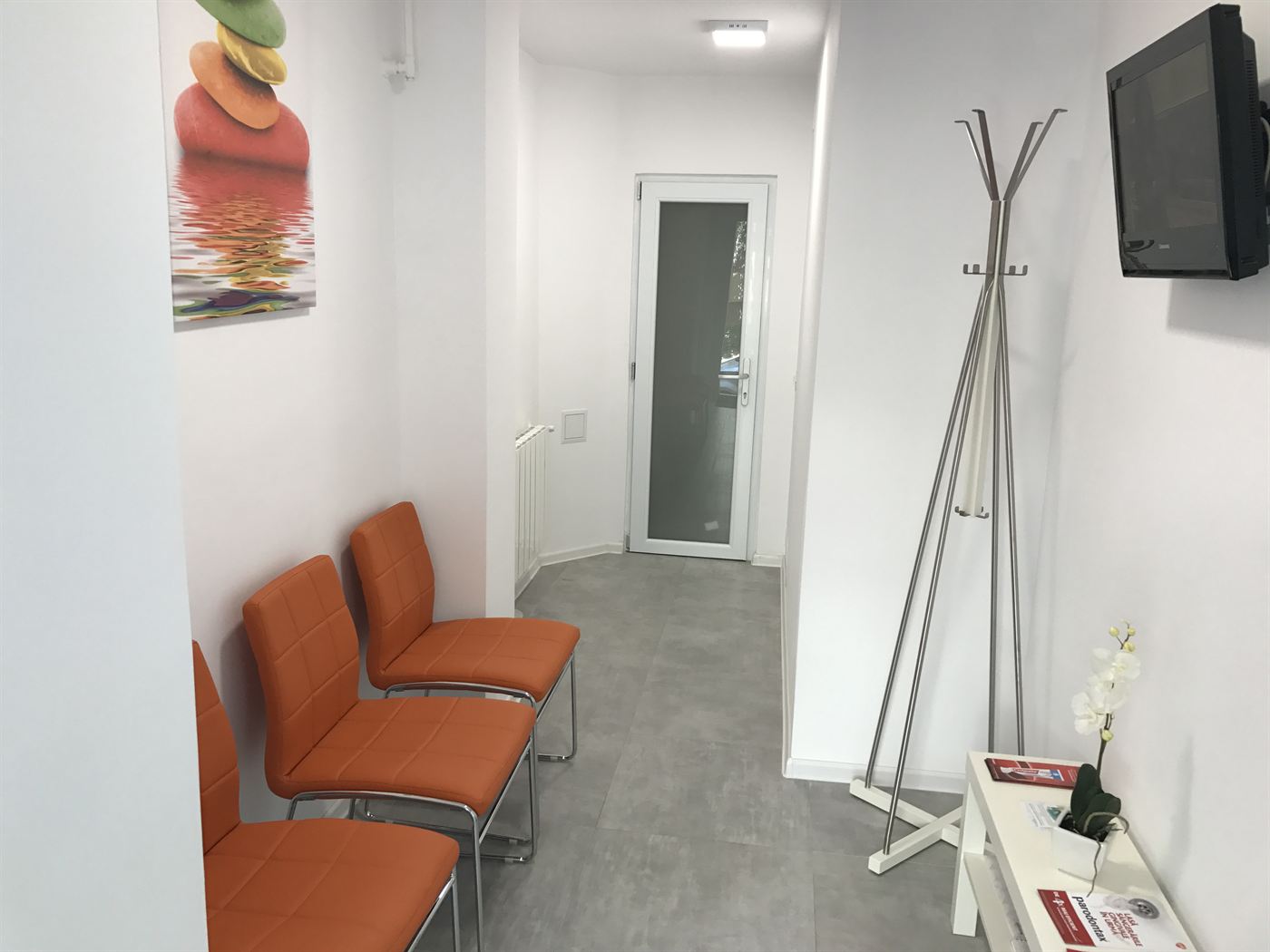 Interiorul clinicii Dena Dent — cabinet 4